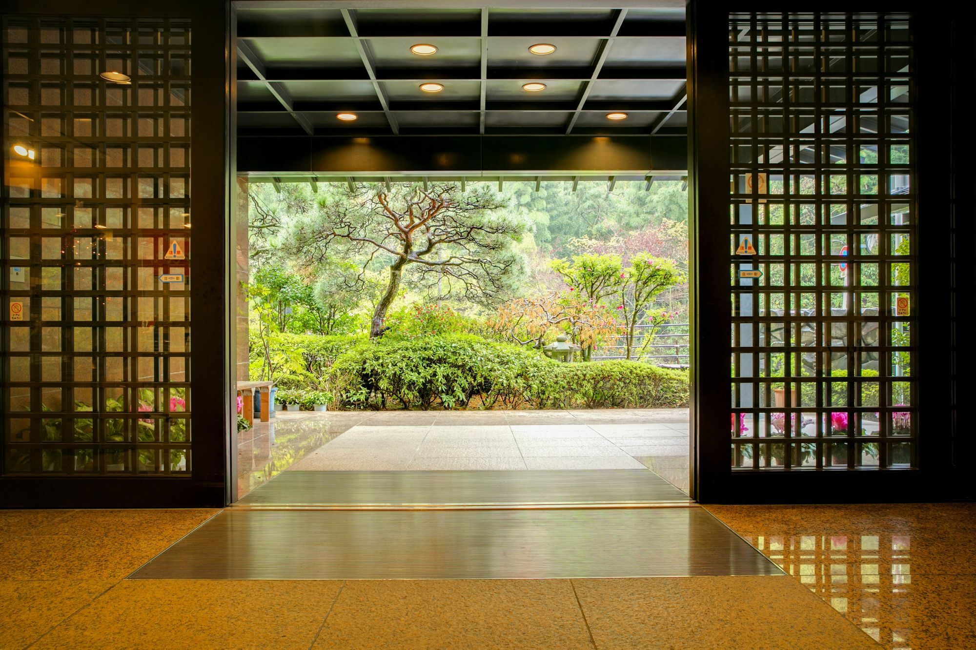 Hotel Yunosato Sugina à Yugawara Extérieur photo